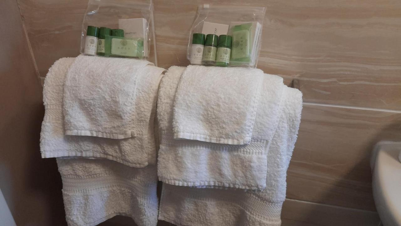 Big Sand Otters Retreat B&B 외부 사진